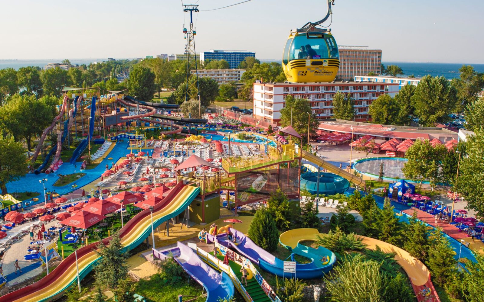 Wizyta w aquaparku – jak się przygotować i co zabrać do aquaparku?